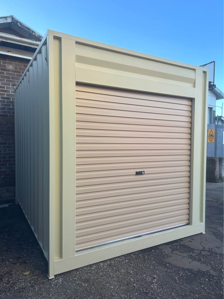 10ft Standard Height Shipping Container with Roller Door – Compact, Secure & Easy-Access Storage - Image 3